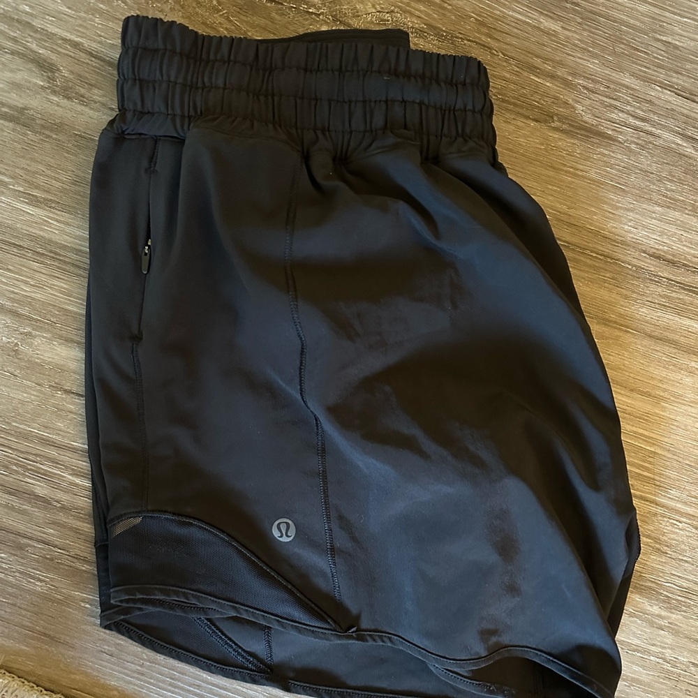 Lululemon Hotty Hot Shorts 4”